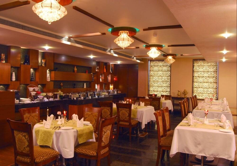 Hk Clarks Inn, Amritsar Zewnętrze zdjęcie